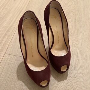Giuseppe Zannoti burgundy suede heels